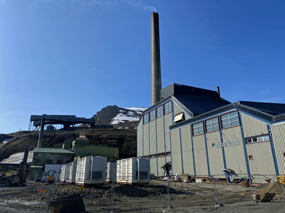longyearbyen-coal-power-plant_0